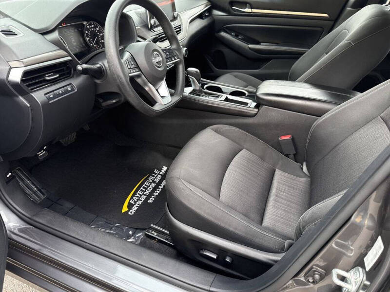 2023 Nissan Altima 2.5 SV