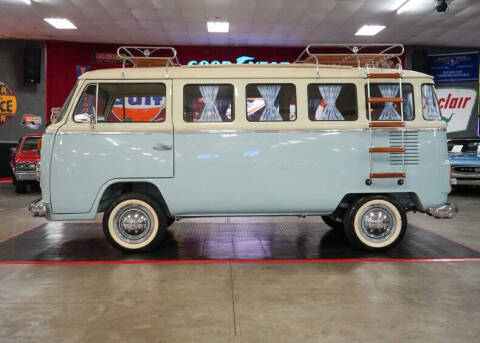 1976 Volkswagen Type 2 Westfalia Camper Bus