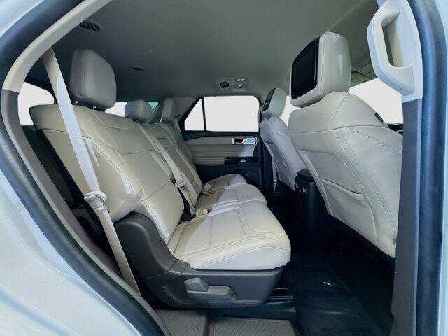 2022 Ford Explorer Hybrid Platinum