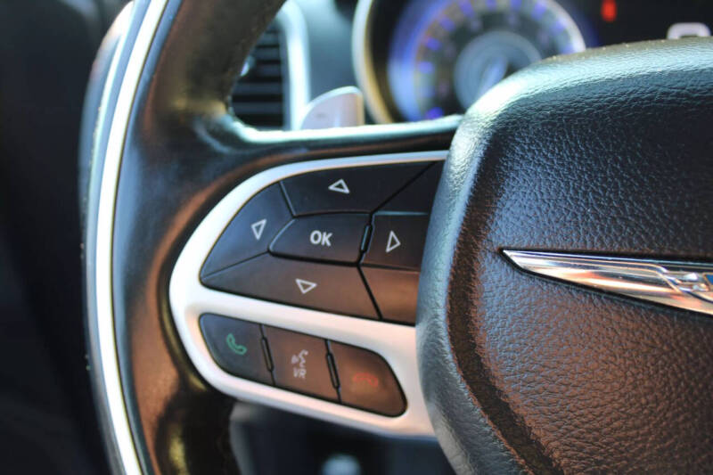 2017 Chrysler 300 C Platinum