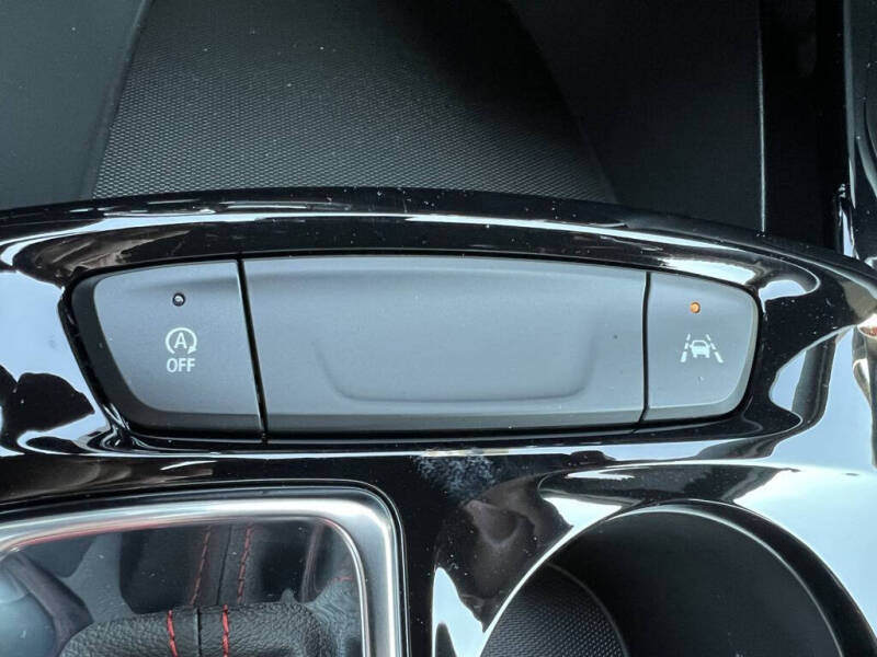 2025 Chevrolet Trax RS