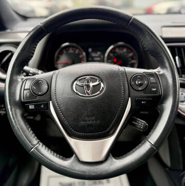 2018 Toyota RAV4 SE