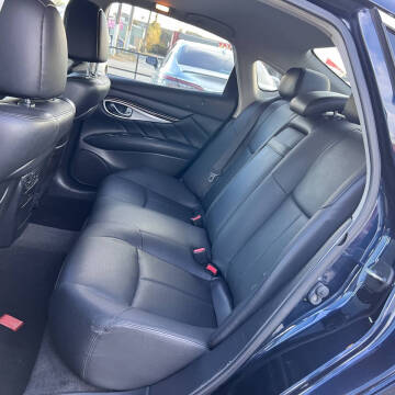 2018 Infiniti Q70 3.7 Luxe