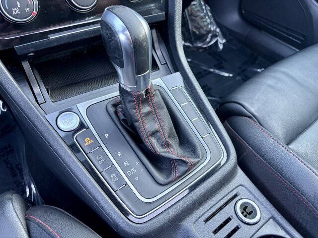 2019 Volkswagen Golf GTI SE