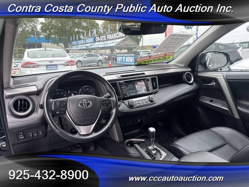 2017 Toyota RAV4 Platinum