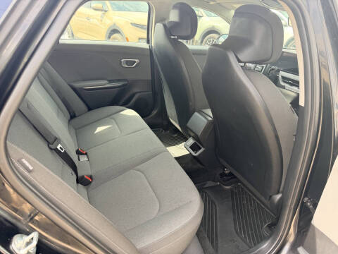 2025 Kia K4 LX