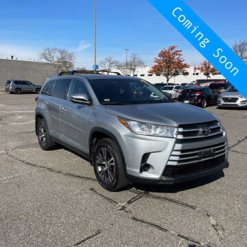 2019 Toyota Highlander for sale at INDY AUTO MAN in Indianapolis IN