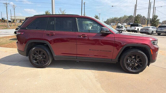 2024 Jeep Grand Cherokee Altitude