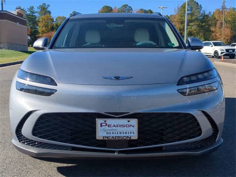 2024 Genesis GV60 Standard