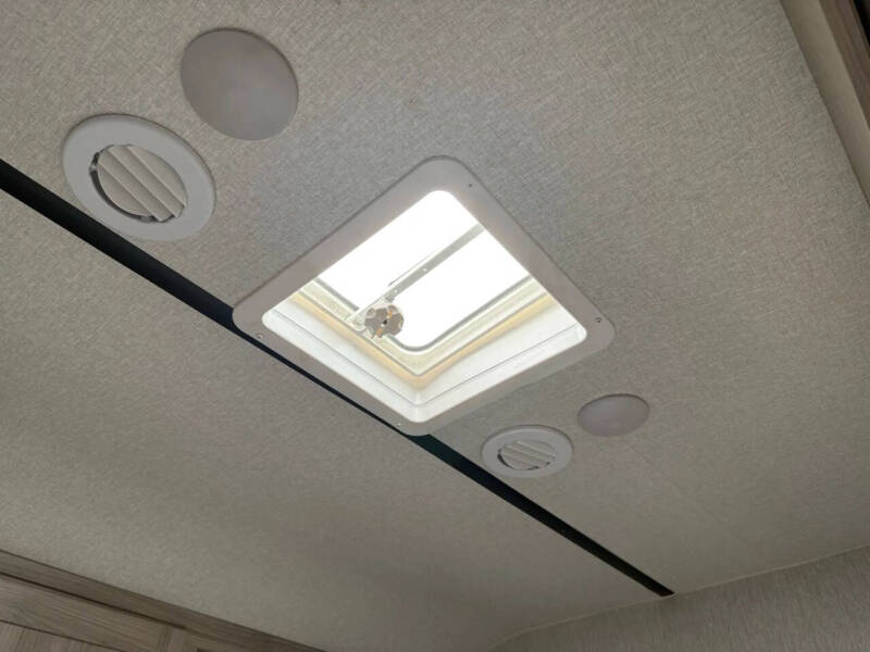 2022 Coachmen RV Spirit