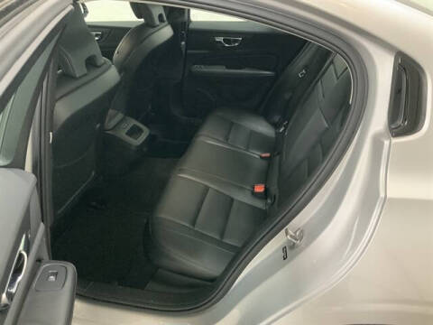 2023 Volvo S60 B5 Core Dark Theme
