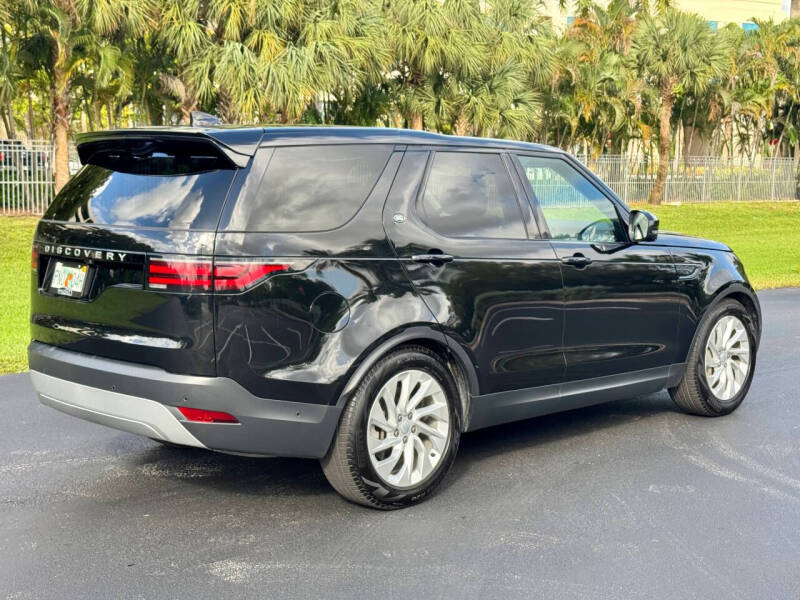 2024 Land Rover Discovery P300 S