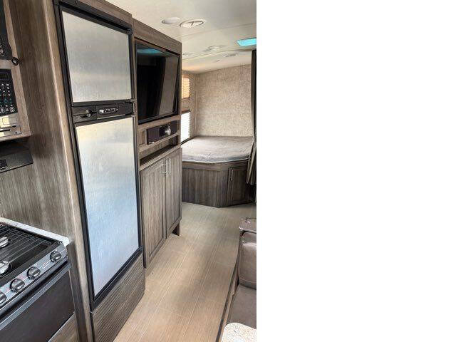 2018 Highland Ridge 2802BH
