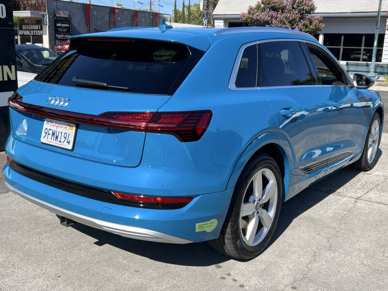 2019 Audi e-tron quattro Premium Plus