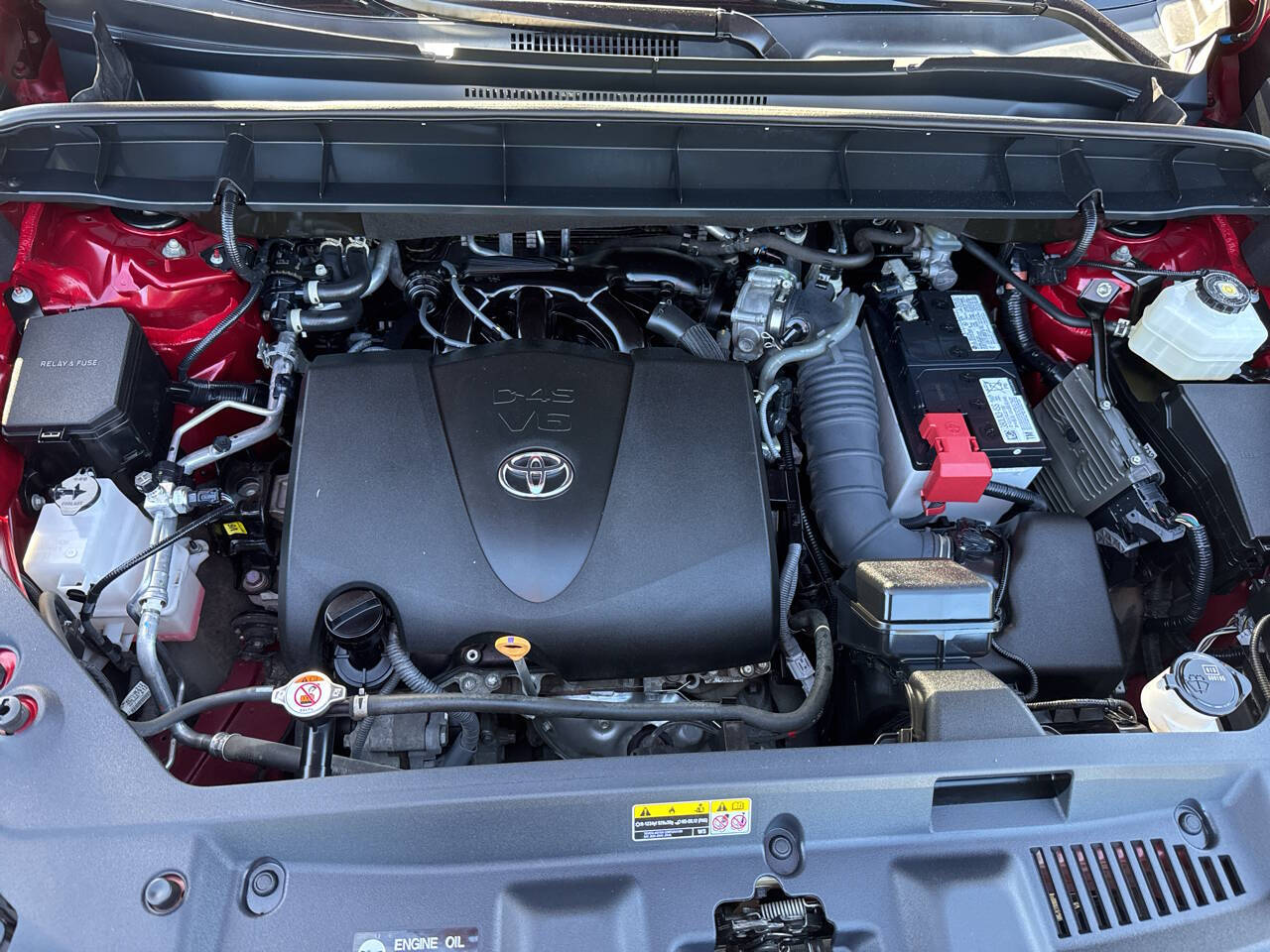 used 2022 Toyota Highlander car, priced at $38,299