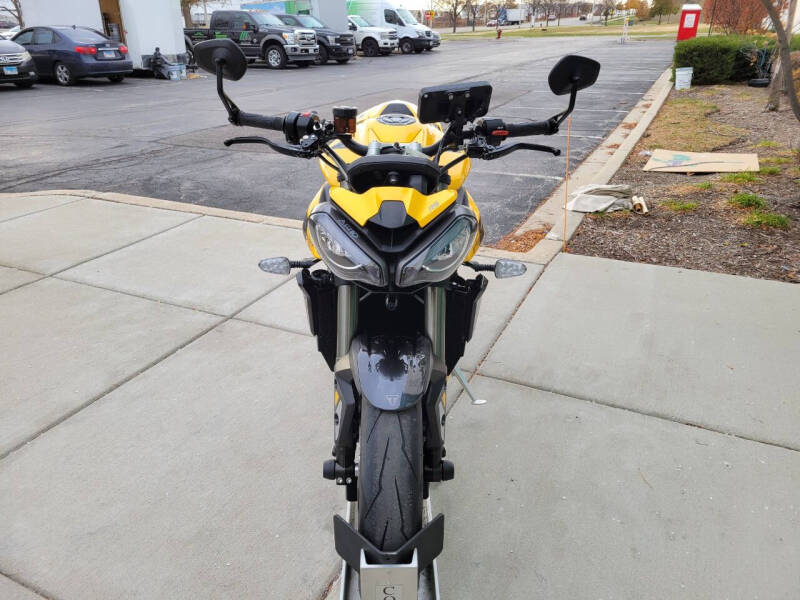 2025 Triumph Street Triple 765RS