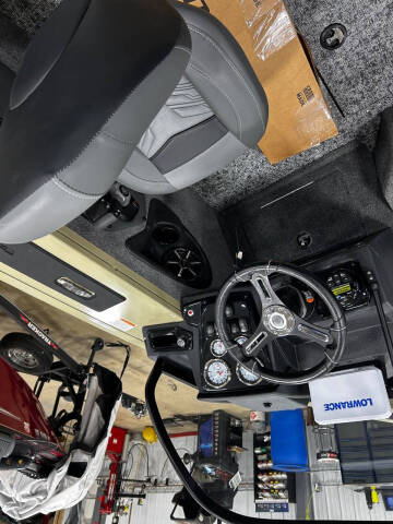 2026 Tracker TARGA 18 WT