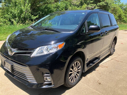 2020 Toyota Sienna XLE 8-Passenger