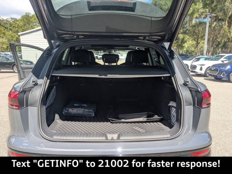 2025 Audi SQ6 e-tron quattro Premium Plus