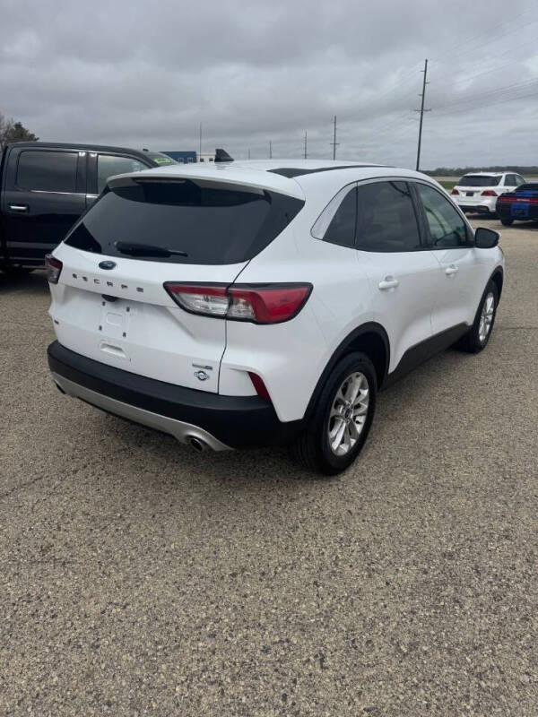 2020 Ford Escape SE