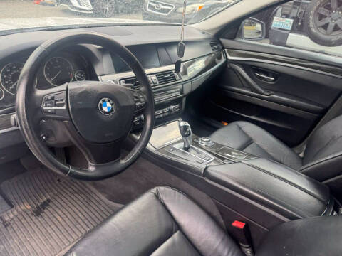 2011 BMW 5 Series 528i