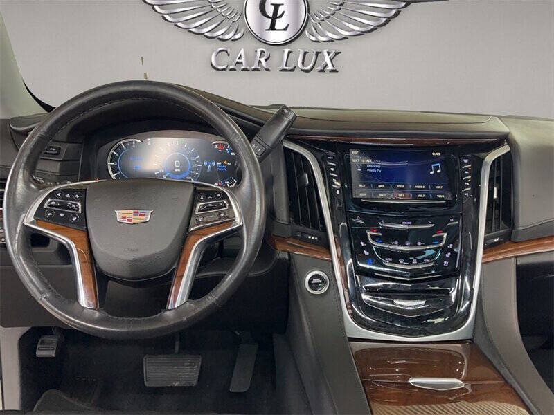 2020 Cadillac Escalade Luxury