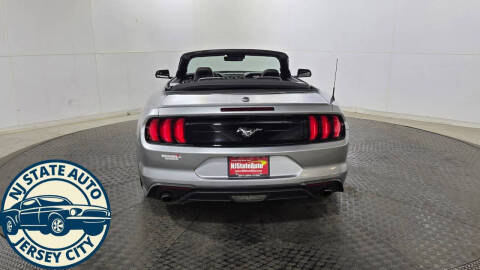 2022 Ford Mustang EcoBoost Premium