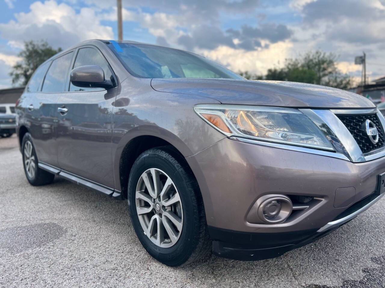 2014 Nissan Pathfinder for sale at J-R Auto Sales LLC in Houston, TX