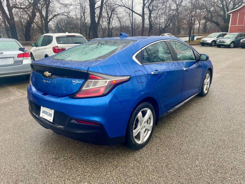 2017 Chevrolet Volt LT photo 6