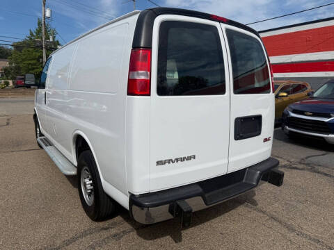 2023 GMC Savana 2500