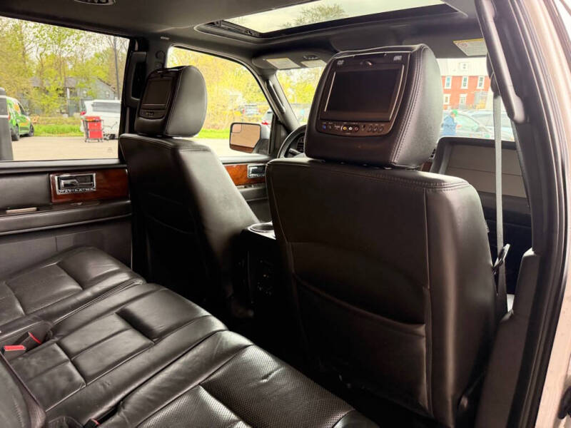 2013 Lincoln Navigator L