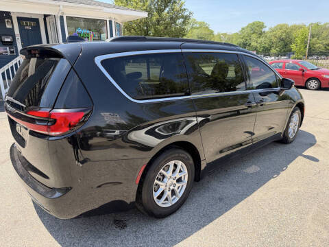 2022 Chrysler Pacifica Touring L