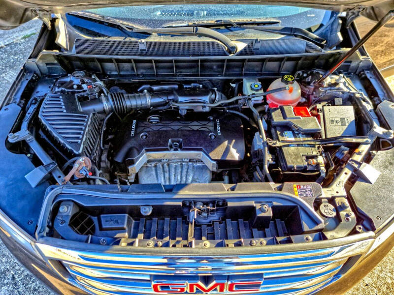 2017 GMC Acadia SLE-2