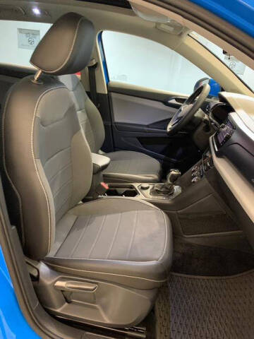 2022 Volkswagen Taos SE 4Motion