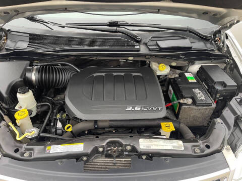 2012 Chrysler Town and Country Touring-L