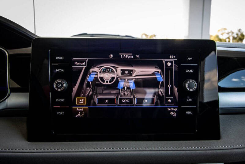 2025 Volkswagen Taos SE