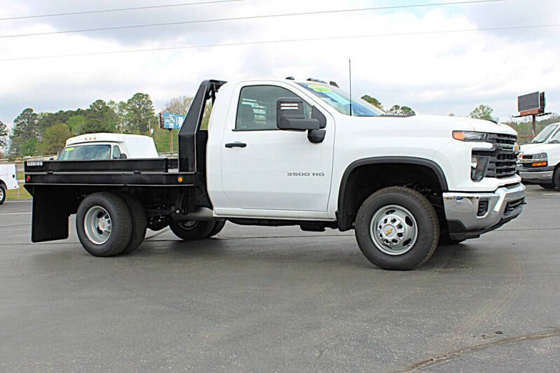 2024 Chevrolet Silverado 3500HD CC