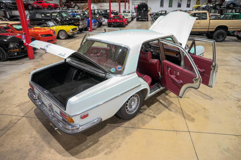 1972 Mercedes-Benz 280-Class