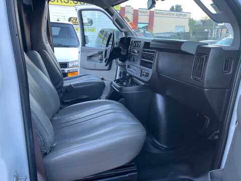 2022 Chevrolet Express 3500