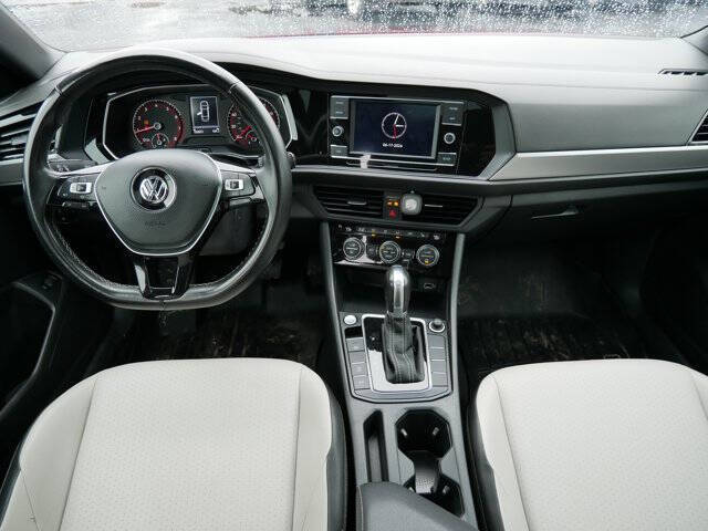 2019 Volkswagen Jetta R-Line