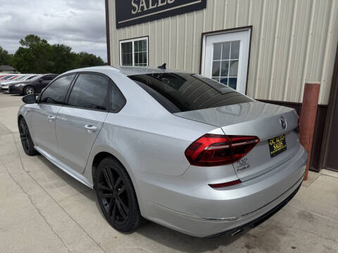 2018 Volkswagen Passat 2.0T R-Line