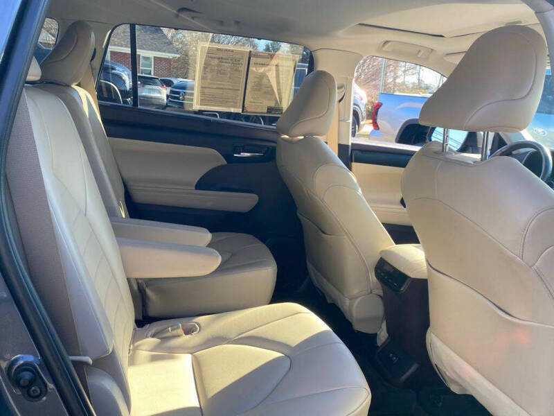 2021 Toyota Highlander Hybrid XLE