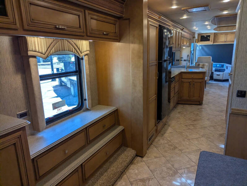 2016 Newmar Ventana LE 3725