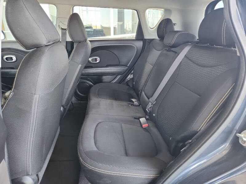 2016 Kia Soul +