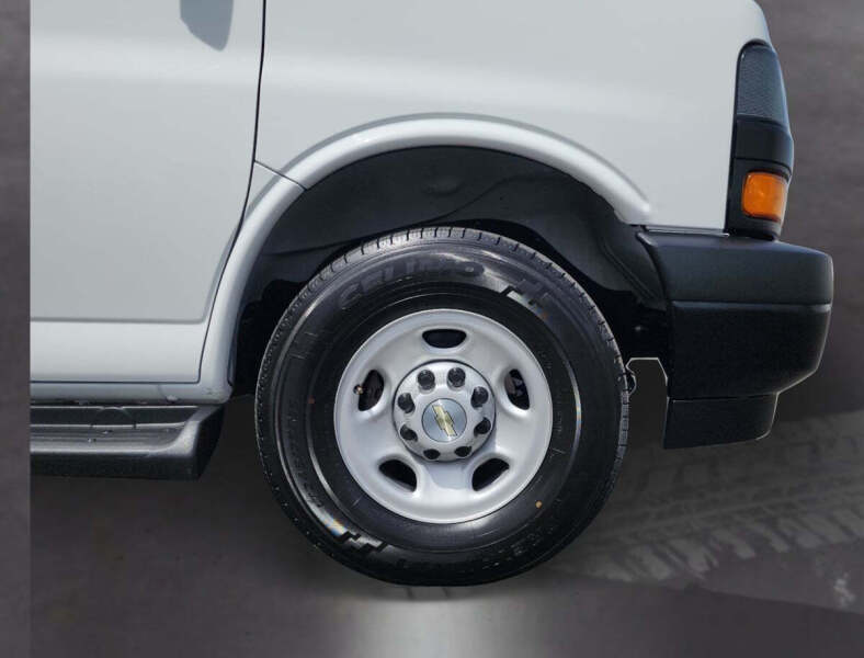 2023 Chevrolet Express LS 3500
