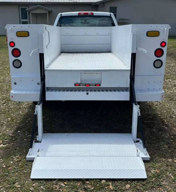 2015 Chevrolet Silverado 3500HD CC