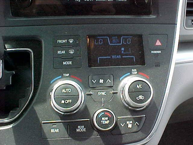 2015 Toyota Sienna LE 8-Passenger