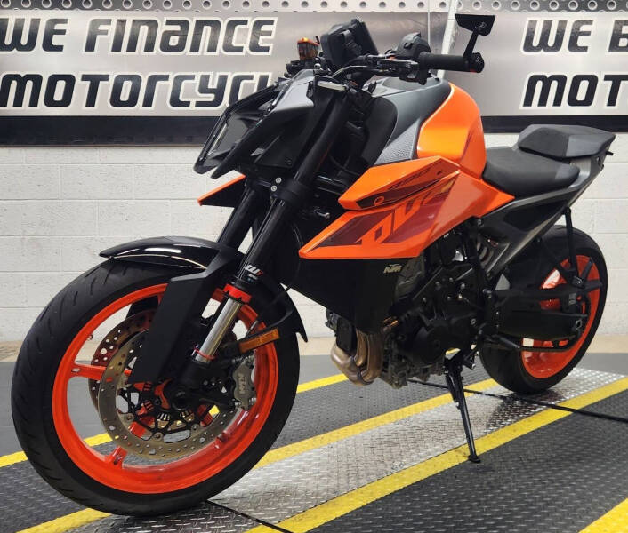 2024 KTM 990 Duke
