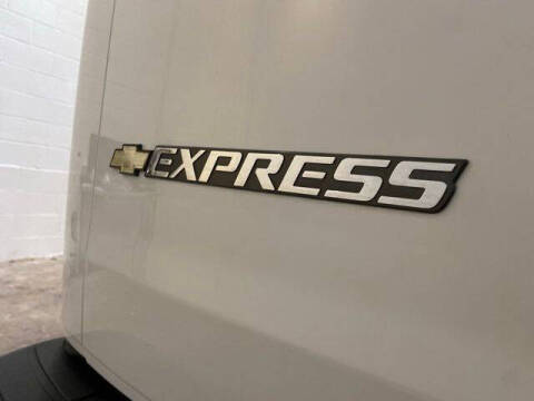 2025 Chevrolet Express LT 3500