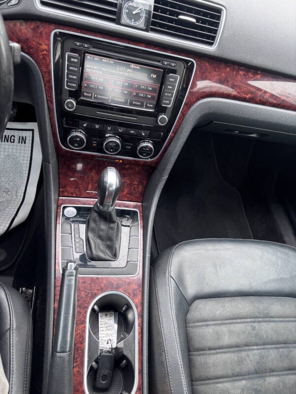 2013 Volkswagen Passat TDI SEL Premium